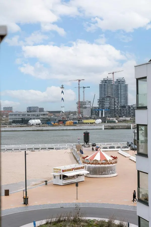 Juan - Modern 2 Bedroom Apartment In Ostend