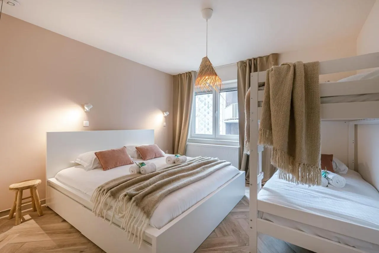 Juan - Modern 2 Bedroom Apartment In Ostend