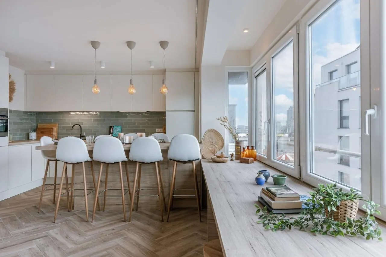 Juan - Modern 2 Bedroom Apartment In Ostend contacts